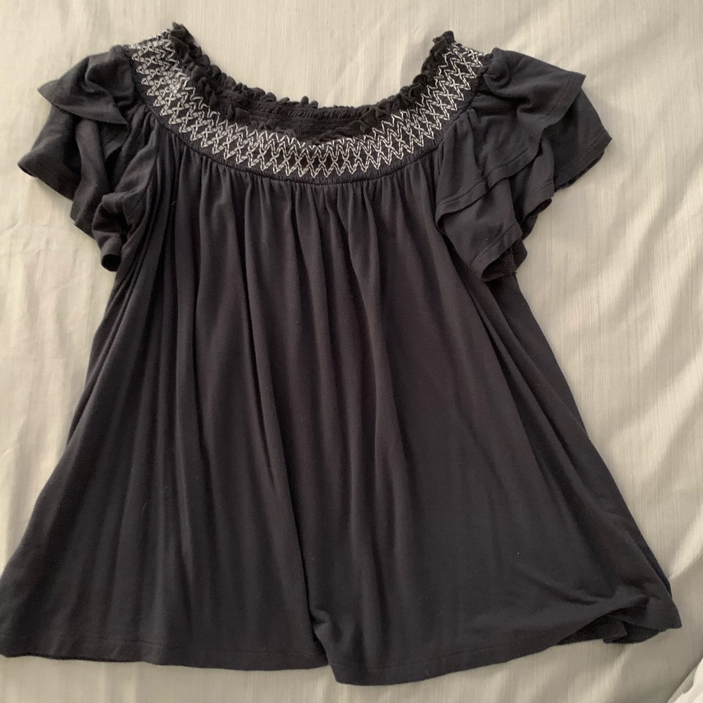 AMERICAN EAGLE: off the shoulder top